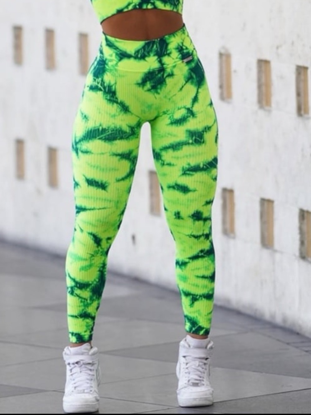 Bombshell sportswear Leggings size XS/S seamless ribbed tie dye
